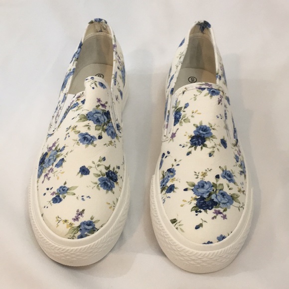 Bucco womans tesla slip on sneaker, white flower - Picture 2 of 6